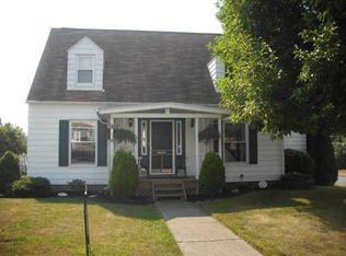 701 8th St, Selinsgrove, PA 17870