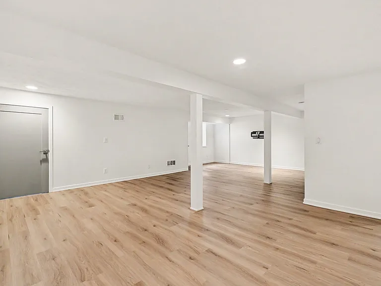 645 Beverly Dr — Photo 12