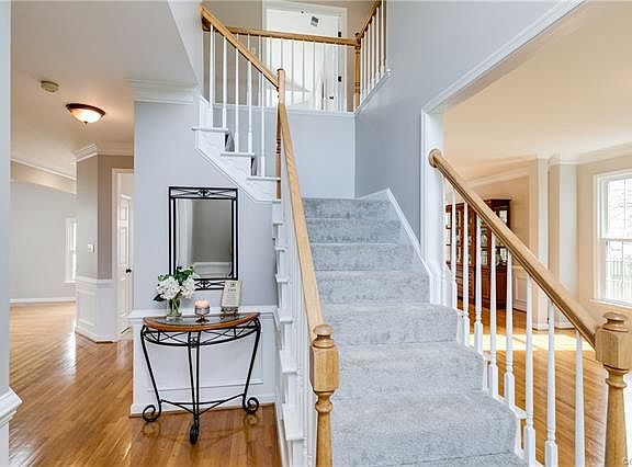 4th image of 9373 Dogwood Garth Ln