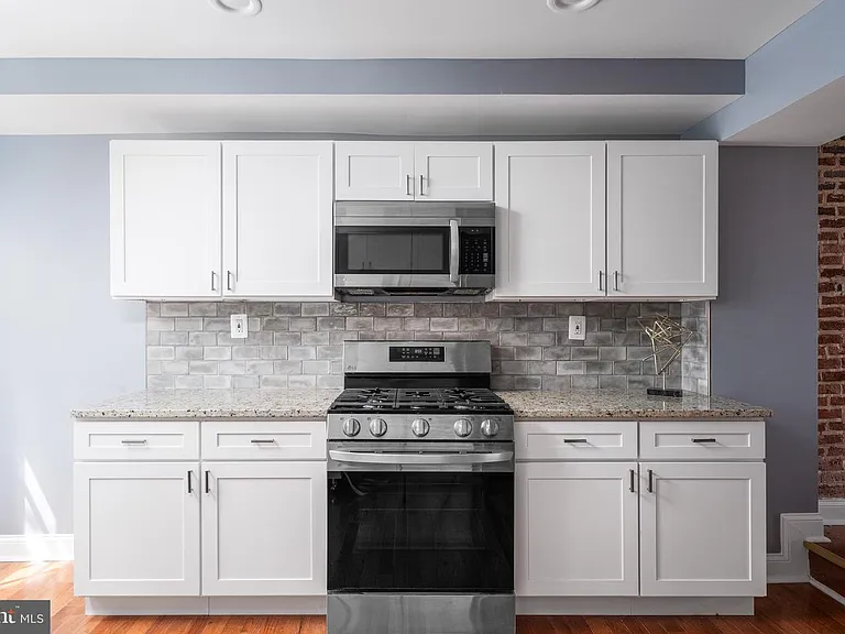 921 Eastern Ave — Photo 6