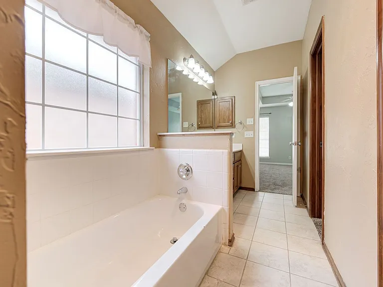 2032 Emerald Brook Ct — Photo 27