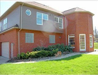 3rd image of 741 Stonebridge Dr