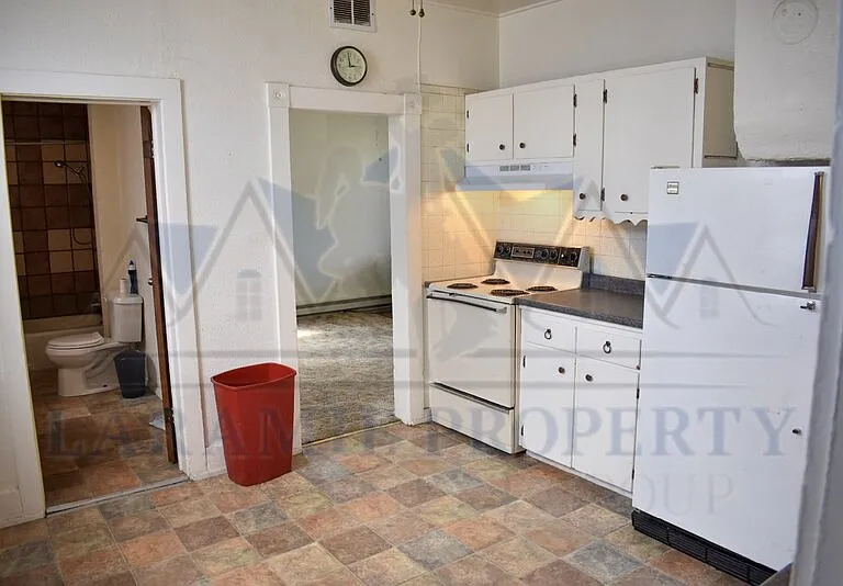 208 E Sheridan St — Photo 7
