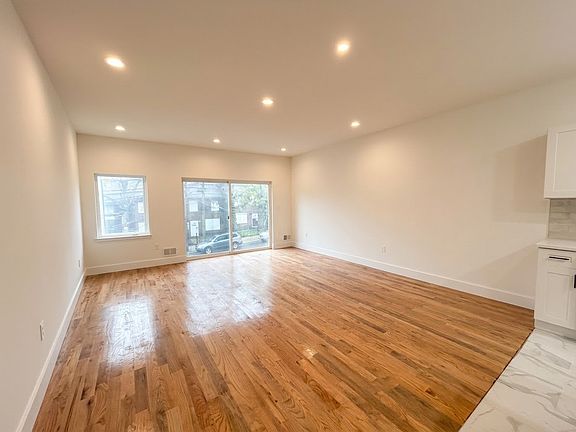 4th image of 47 Victoria Ave