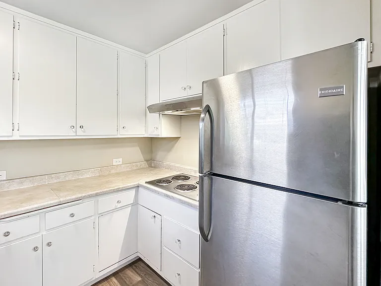 317 Poe St — Photo 7