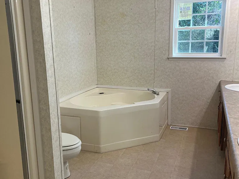 1008 Green St — Photo 4