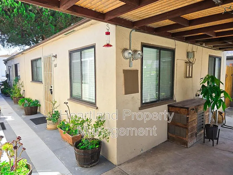 1 bed, 1.0 bath, 450 sqft, $2,495 — Photo 2