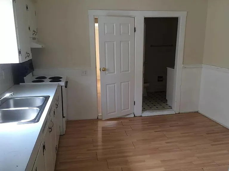 76-78 Marble Ave — Photo 14