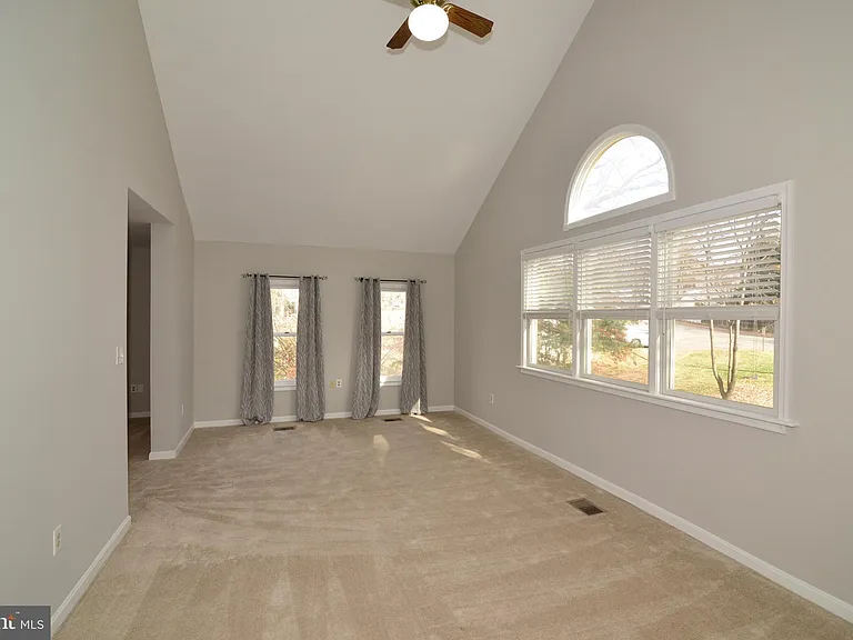 10200 Aspen Willow Dr — Photo 26