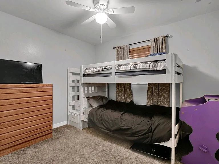 341 Longfellow Dr — Photo 11
