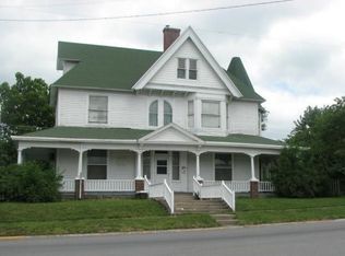 215 N Main St, Gallatin, MO 64640