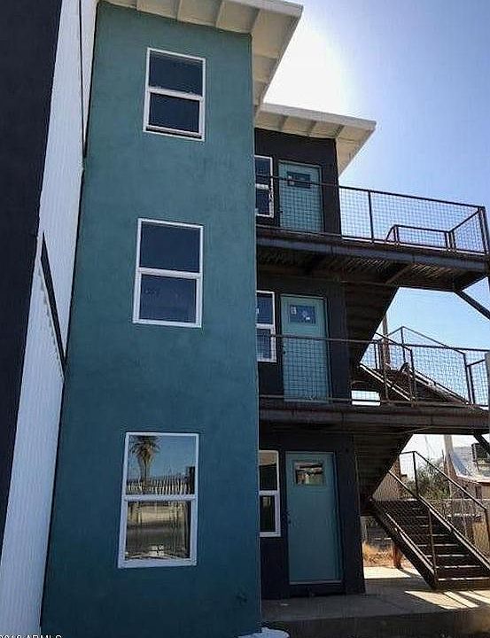 1st image of 1533 W Pierce St #4