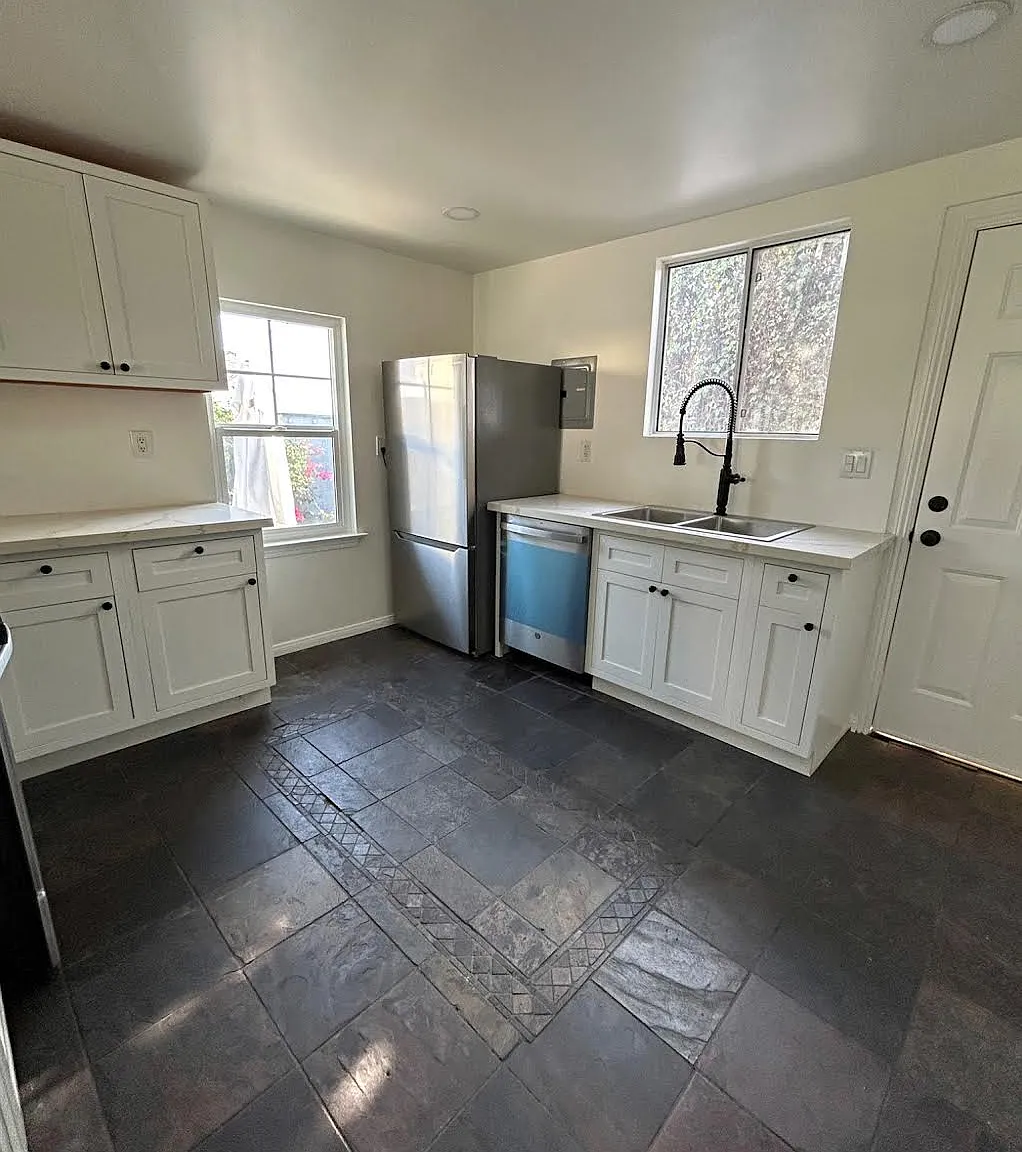 2 bed, 1.5 bath, 650 sqft, $3,100 — Photo 3
