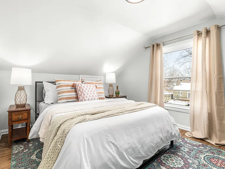 419 S Kenwood Ave — Photo 34