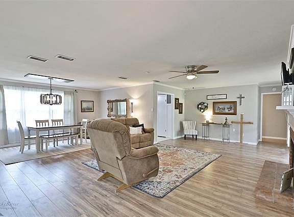5th image of 1710 Sylvan Dr