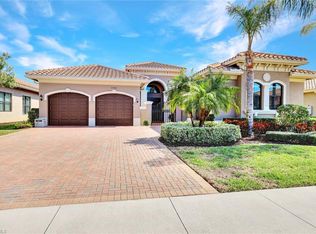 2708 Crystal Way, Naples, FL 34119