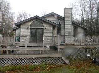 13 Timber Ln, Lake Placid, NY 12946