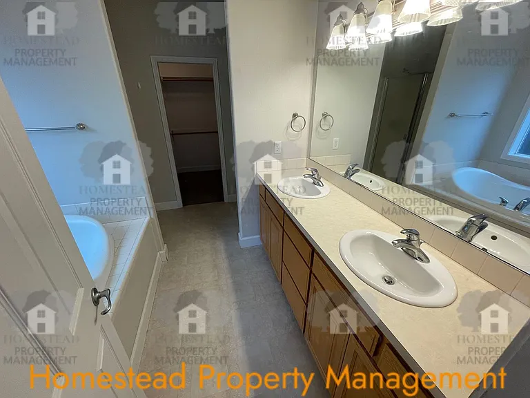 2772 Bastille Ave SE — Photo 21