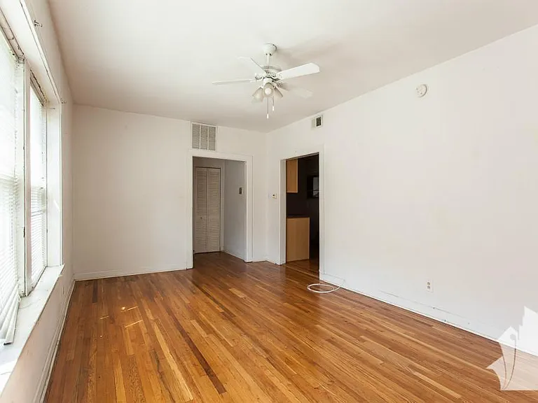 3520 N Broadway #2E — Photo 6