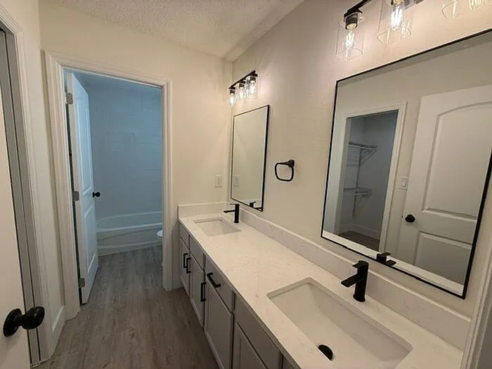 1811 Baxter Ave — Photo 14