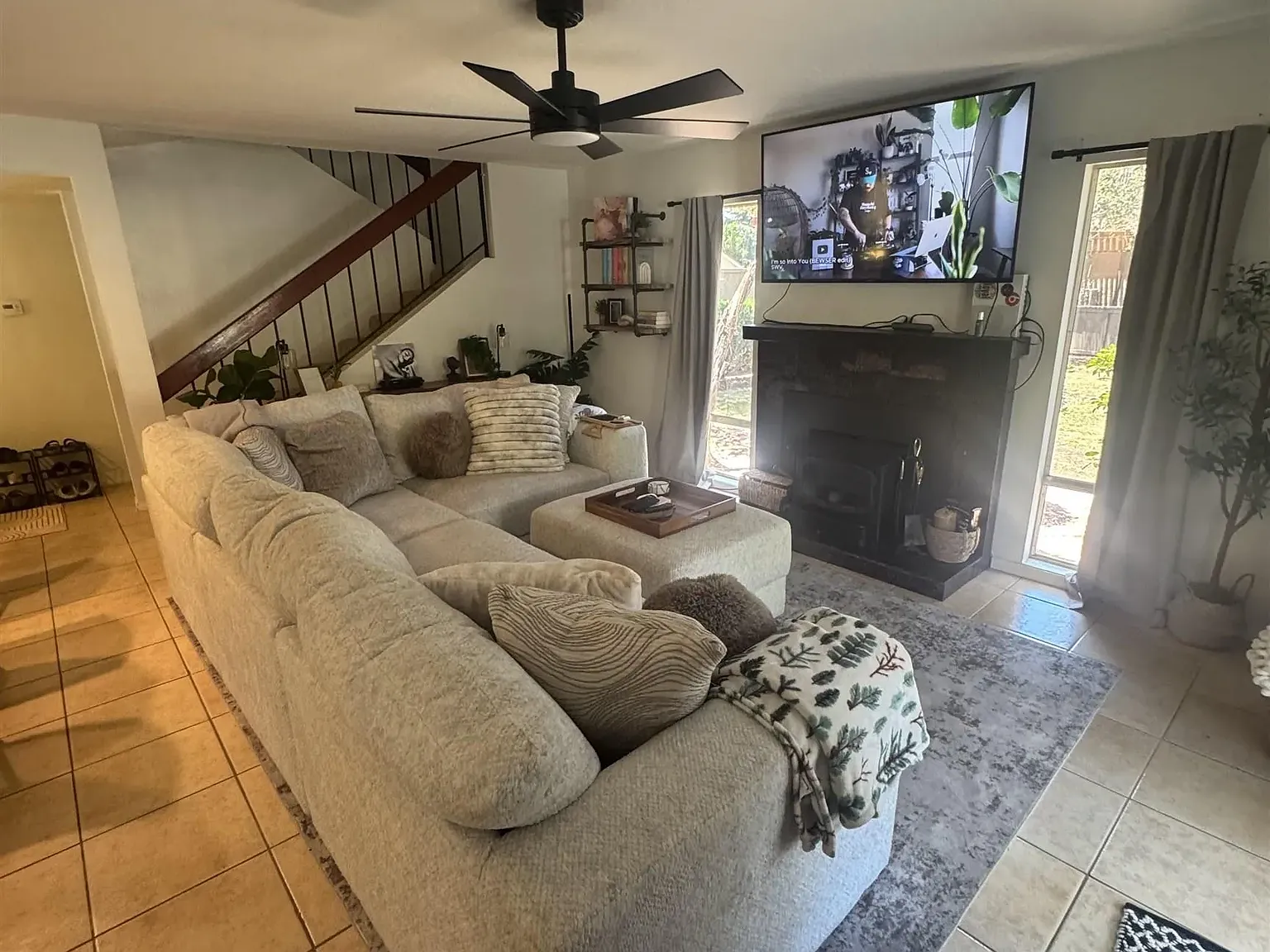 2 bed, 2.0 bath, 1280 sqft, $3,900 — Photo 3