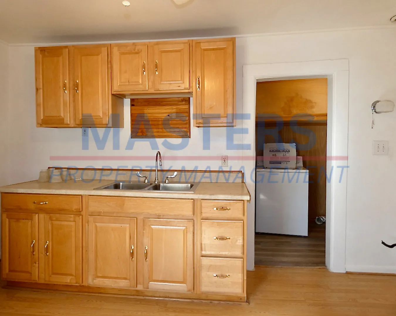 1026 Oakwood Ave — Photo 4