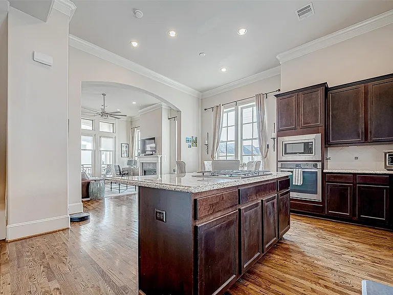 2524 Sherwin St — Photo 17