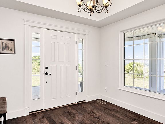 5th image of 2307 Maple Leaf Dr