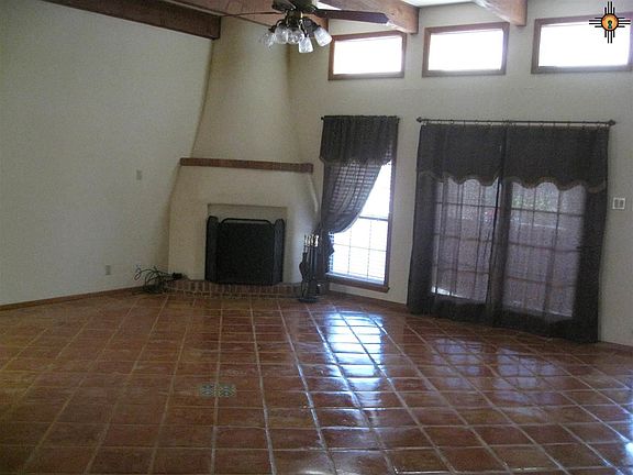 3rd image of 1707 Crenshaw Ct