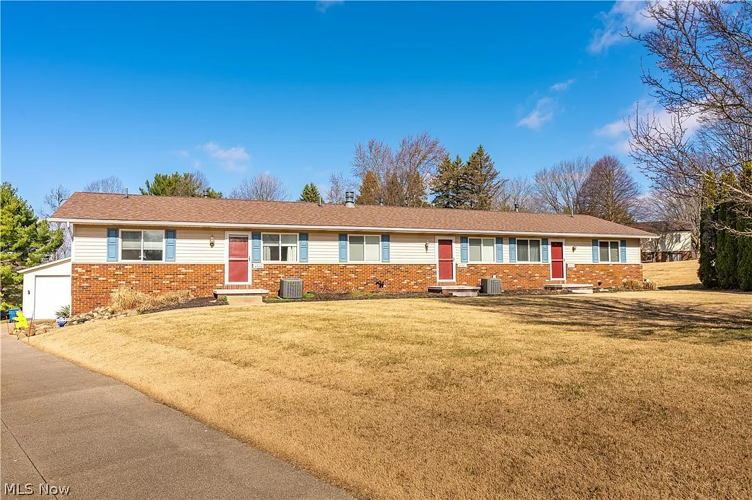 4522-4526 Camelot Cir photo 1