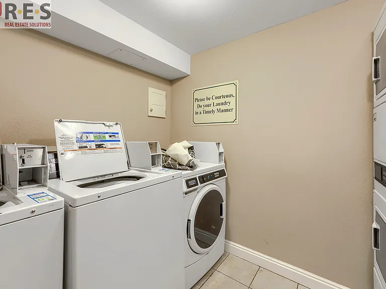 1125 N Washington St #502 — Photo 15