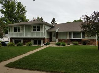 4100 S Birchwood Ave, Sioux Falls, SD 57103