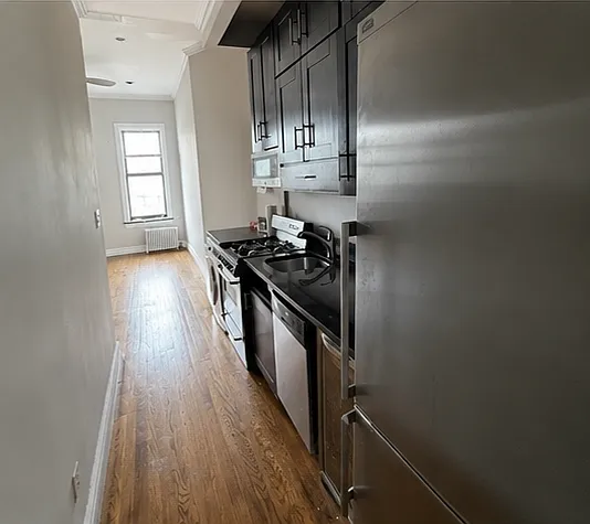 336 E 18th St #F2 — Photo 4