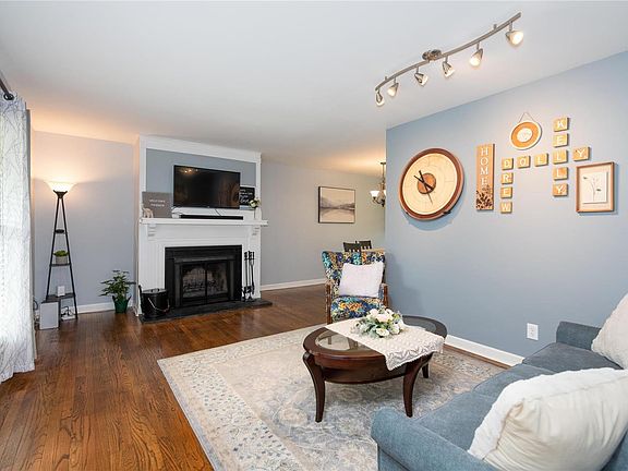 5th image of 2415 Wescreek Dr