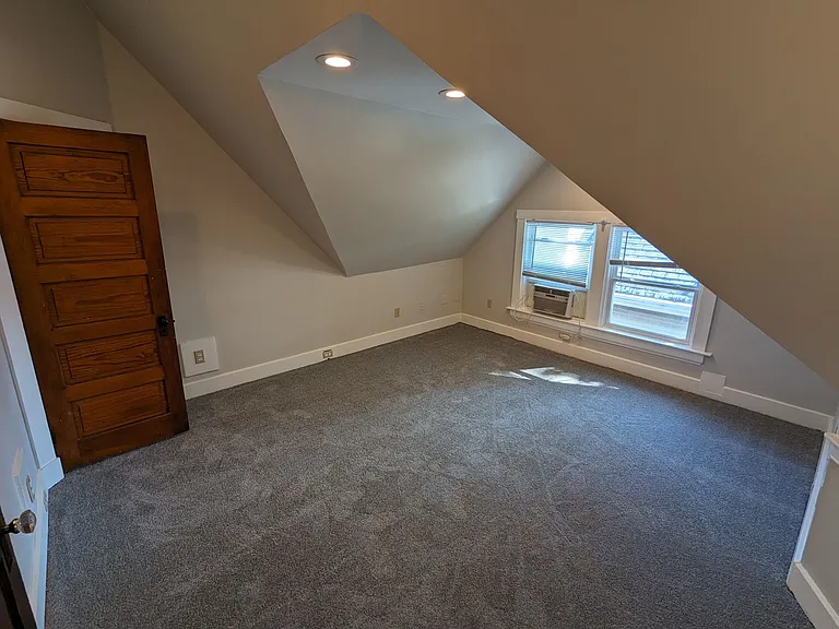 2153 Slane Ave — Photo 6