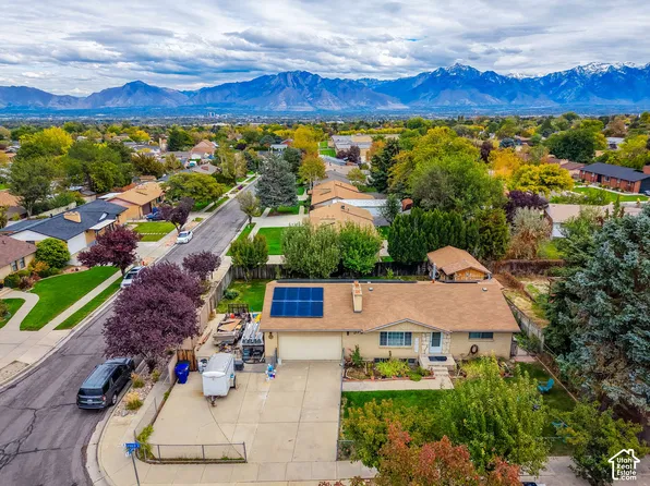 5727 S Carranza Dr, Salt Lake City, UT 84129