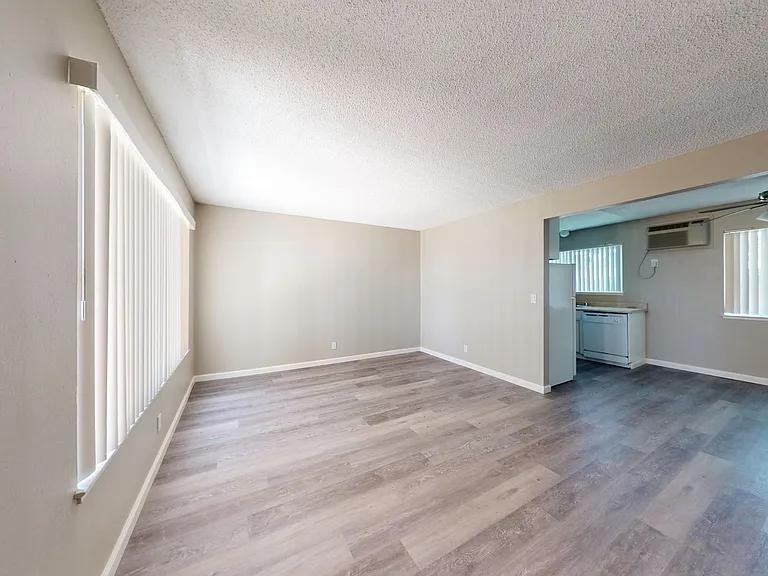 Hidden Glen Apartments — Photo 10