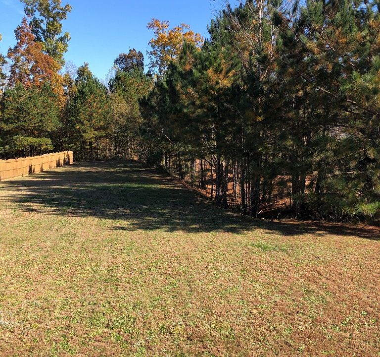 2nd image of 7205 Magnolia Ln