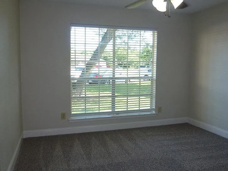3920 Wendover Dr — Photo 12