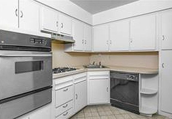 5th image of 8204 138th St #2
