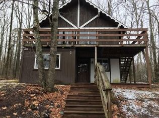 1096 Woodhaven Dr, White Haven, PA 18661