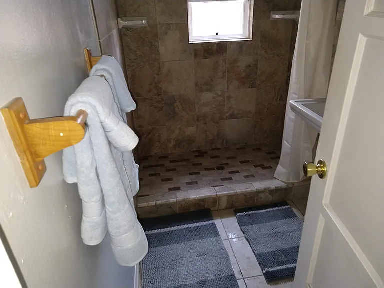 1133 Oliver Ave — Photo 6