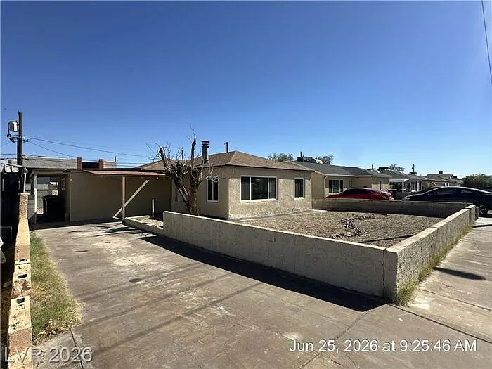148 W Victory Rd — Photo 29