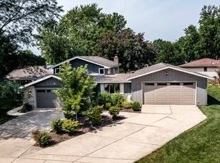 5 Nelson Rd, New Lenox, IL 60451