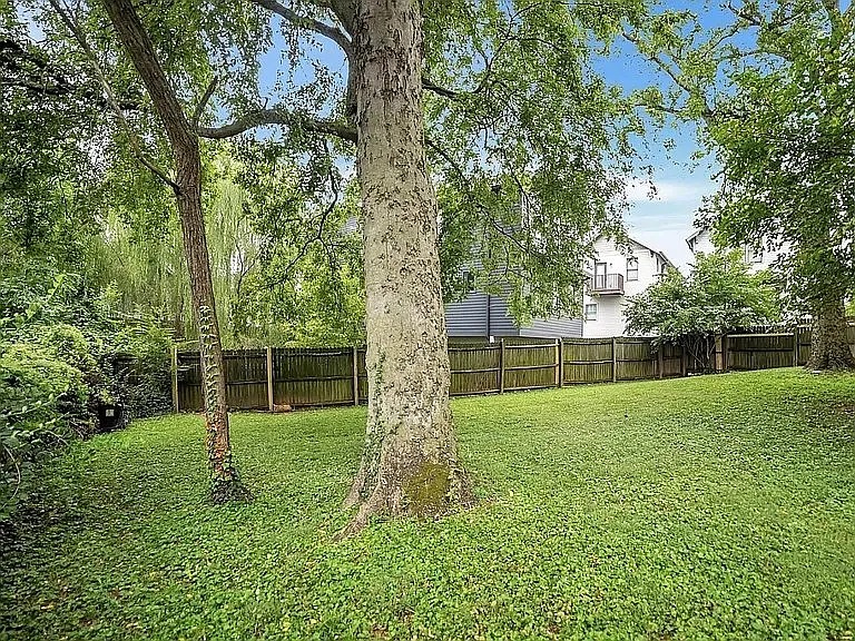 515 Chesterfield Ave #D — Photo 18