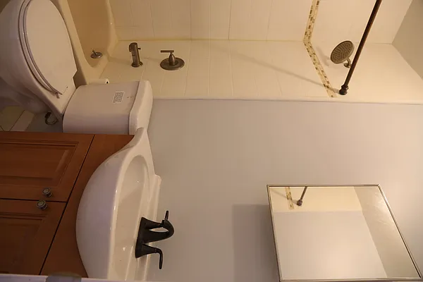 Rented by Compass | media 9