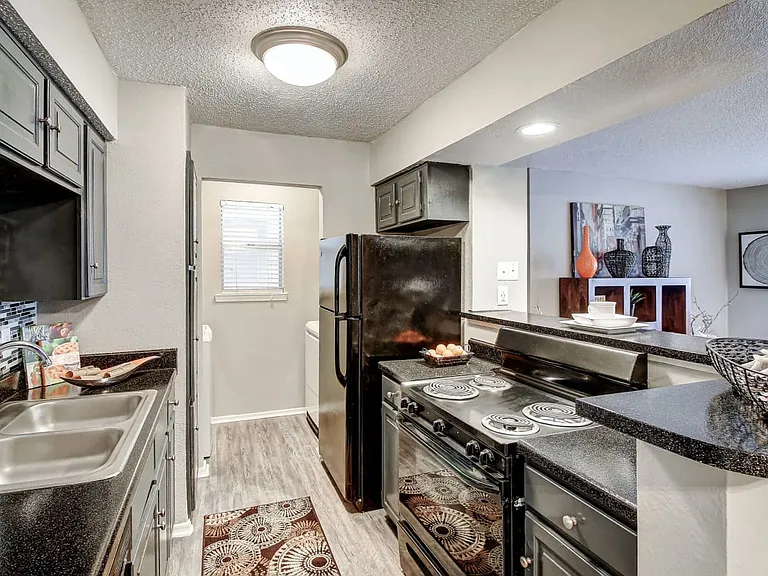 Beautiful Eat in Kitchen