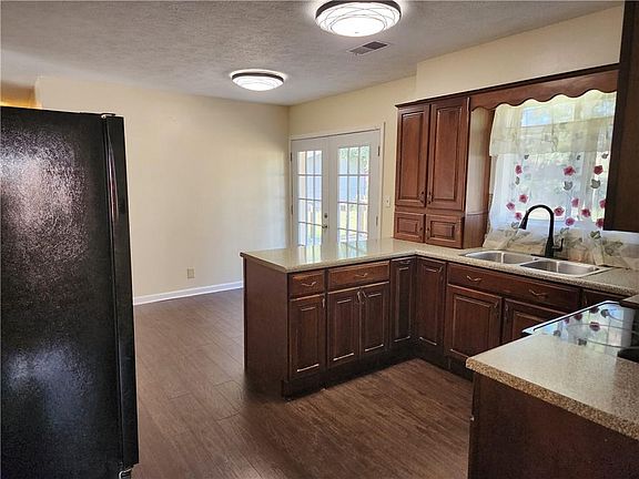 2nd image of 1115 Kaolin Dr