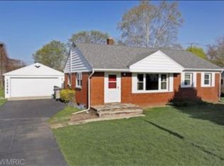 12866 Chapman St, Vicksburg, MI 49097