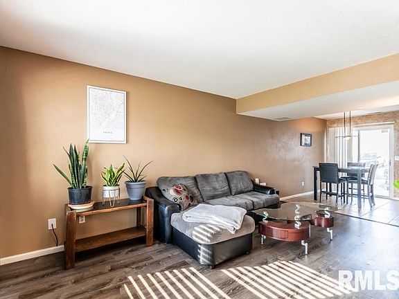 3rd image of 3536 N Sandia Dr